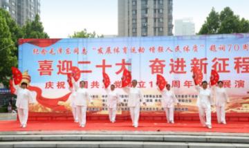 一家三口被困火海 ，民辅警不顾安危三进火海救人受表彰